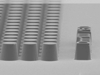 SEM-image of photoresist-pattern with drafted sidewalls